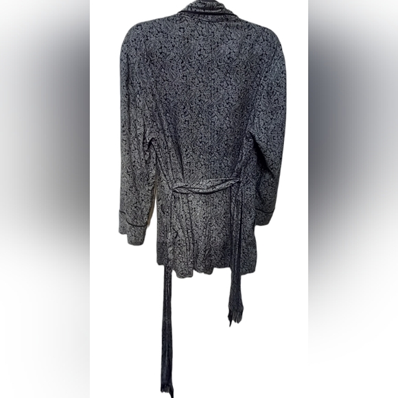 Wrap Robe for Dinner or Leisure - Picture 3 of 6